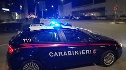 Terni, si presenta a casa della madre per chiederle denaro e prende a calci la porta d’ingresso: arrestato 39enne
