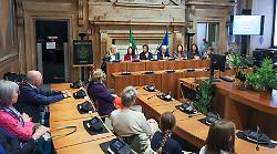 Terni, presentato il progetto Verde a scuola. Piante in classe per ridurre anidride carbonica e polveri sottili