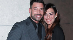 Giovanni Pernice e Bianca Guaccero, l'indiscrezione : "Proposta di matrimonio a Ballando con le Stelle". Ecco tutte le coppie che hanno detto "Sì" in tv