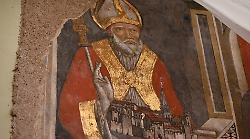 Basilica di Norcia, ritrovato affresco di San Benedetto che sorregge la città: il video