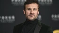 “Vendetta” stasera 30 ottobre: un padre contro il sistema tra dolore e giustizia privata. Trama e cast del film