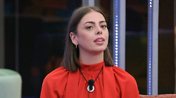 Grande Fratello, chi è Benedetta Stocchi: età, vita privata, carriera e l'atteso confronto con Valentina. "Una piccola spacca cuori"