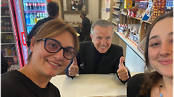 Pupo al Bar Duomo dopo Marky Ramone. Tappa in via Ricasoli anche per il cantante di Ponticino