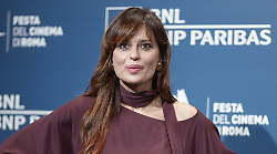 Claudia Pandolfi, chi è l'attrice: la svolta con Miss Italia, la relazione con una donna e i tre matrimoni