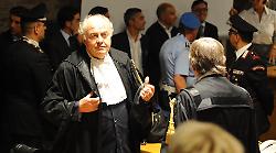 Omicidio Meredith Kercher, l'ex pm Mignini: "Un insospettabile in fuga verso l'estero"