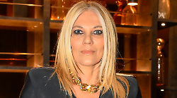 Storie di sera oggi in tv lunedì 3 novembre su Rai 1: al centro della puntata il giallo dei fidanzati di Policoro. Le anticipazioni