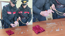 Truffano un'anziana di 90 anni con la tecnica del sedicente carabiniere. Arrestati tre campani al termine di un inseguimento 