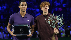 Jannik Sinner sfida Felix Auger-Aliassime alle Finals: dove vedere il match in chiaro, orario e precedenti