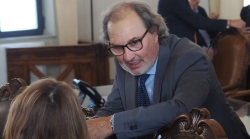 Maxi truffa  virtuale, sottratti 36 milioni: raggirati in 30 mila