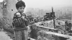 Safari della morte a Sarajevo: turisti "cecchini" pagavano per uccidere nel weekend, l'inquietante indagine partita a Milano. Esisteva un tariffario, cosa sappiamo