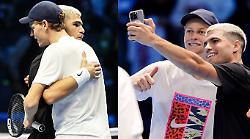 Jannik Sinner contro Carlos Alcaraz, l'ultimo atto delle Atp Finals sarà trasmesso in chiaro: dove vederlo e orario del match 