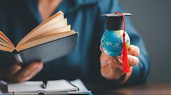 Oltre 50mila umbri hanno scelto l'estero: record di espatri nel 2024