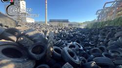 Stoccaggio irregolare di mille tonnellate di penumatici e 120 big bags abbandonate vicino il Nera. Scattano denuncia e sanzioni