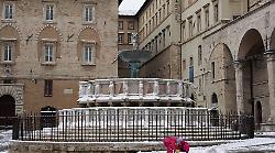 Il freddo anticipa i tempi e coglie di sorpresa anche l'Umbria: possibili nevicate nel weekend. Le previsioni meteo