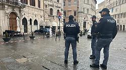 Accoltellato in centro all'alba: in manette presunto aggressore 