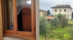 Ladri fanno razzia di gioielli in casa: cassaforte svuotata e scappano con la refurtiva nella federa
