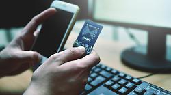 Truffa online con finto poliziotto, 60enne perde 4.300 euro: denunciato 25enne con precedenti