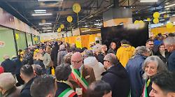 Terni, i volti dei vip all'inaugurazione del mercato coperto Campagna Amica di Largo Manni - FOTO