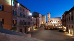 Nuove luci in centro storico a Todi: da lunedì via ai lavori. Si parte da via Ciuffelli  