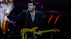 Stash dei The Kolors rivela: "Italodisco fortunatamente non era stata presa a Sanremo"