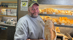 Paolo Marini e lo storico forno aperto dal padre nel 1969: "La mia vita al contrario"