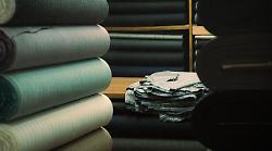 Ruba vestiti da 900 euro e li nasconde nello zaino: arrestato 51enne 