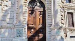 Ritocco all'insù per i vitalizi: 4,5 milioni nel 2028