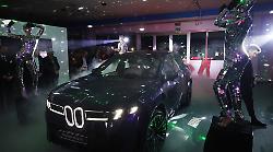 A Perugia la nuova BMW iX3: oltre 800 km di autonomia, ricarica lampo e un debutto tra arte e territorio