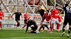 Vallocchia segna un gran gol e il derby va alla Ternana: Perugia ko (1-2)