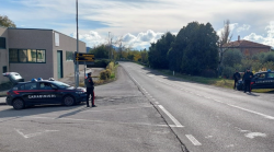 Sorpreso con 21 dosi di droga: arrestato 27enne