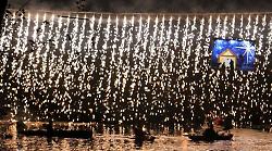 I 45 anni del Babbo Natale in canoa si rinnova l'appuntamento sul Tevere