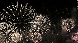 Riti scaramantici di Capodanno in Italia: dalle lenticchie alla biancheria rossa, tutti i segreti per un anno fortunato