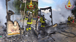 Incendio a Pantalla, rimorchio prende fuoco all'interno di un azienda: estinto dai vigili del fuoco 