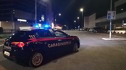 Terni, tentano di rapinare un giovane in centro e lo accoltellano. Arrestati dai carabinieri due minorenni