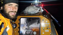 Lorenzo Barone attraversa l'oceano Atlantico da solo su una barca a remi. Superata la met&agrave; del percorso