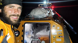 Dopo pi&ugrave; di un mese da solo in mezzo all'oceano Lorenzo Barone sta per raggiungere la terraferma. Straordinaria impresa per il 28enne umbro