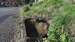 A Perugia cratere in un parcheggio vicino all'istituto Leonardo da Vinci: area recintata 