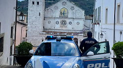 Si accorda per la vendita di un&rsquo;auto ma scopre di essere stata truffata, denunciato il finto venditore che utilizzava documenti rubati