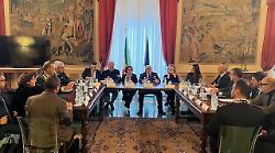 Caporalato in agricoltura, vertice congiunto tra le Prefetture di Grosseto e Siena