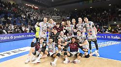 La Sir Susa Scai batte ancora la Lube, vittoria in 4 set e vetta confermata