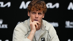 Jannik Sinner sfida Hugo Gaston al primo turno degli Australian Open: orario, dove vederla e precedenti