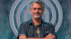  Alessandro Frassica, chi &egrave; il 're dei panini' ospite a Masterchef: il locale 'Ino a Firenze e il significato del nome 