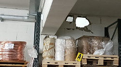 Furto alla ditta orafa con cinque fori sulla parete. La banda del buco &egrave; passata da un'azienda dell'edilizia