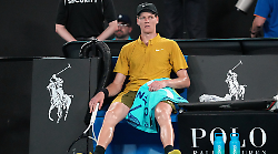 Jannik Sinner e la sfida contro il caldo agli Australian Open: "Capelli e carnagione chiara? Non so se incidono. &Egrave; un aspetto che vorrei migliorare"