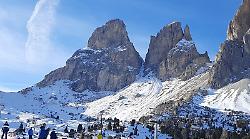 Alba di Canazei si colora di eugubino