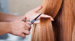 Dona i suoi capelli ai ragazzi di Crans Montana: "Ho pensato al loro domani"