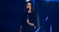 Gigliola Cinquetti e il matrimonio  con Luciano Teodori, il primo incontro sull'Isola di Ponza: "Ci siamo sposati tre mesi dopo" 