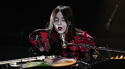 Dalla parentesi Freddie Mercury a Zurigo: la ribalta europea di Lucio Corsi