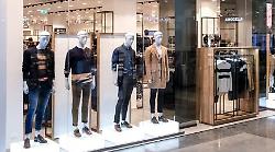 Scatta amministrazione giudiziaria per azienda di moda che ha negozi anche in Umbria