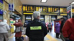 Cavi elettrici tranciati alla stazione di Bologna. Salvini: "Attentato a inizio Olimpiadi, qualcuno vuole male all'Italia"